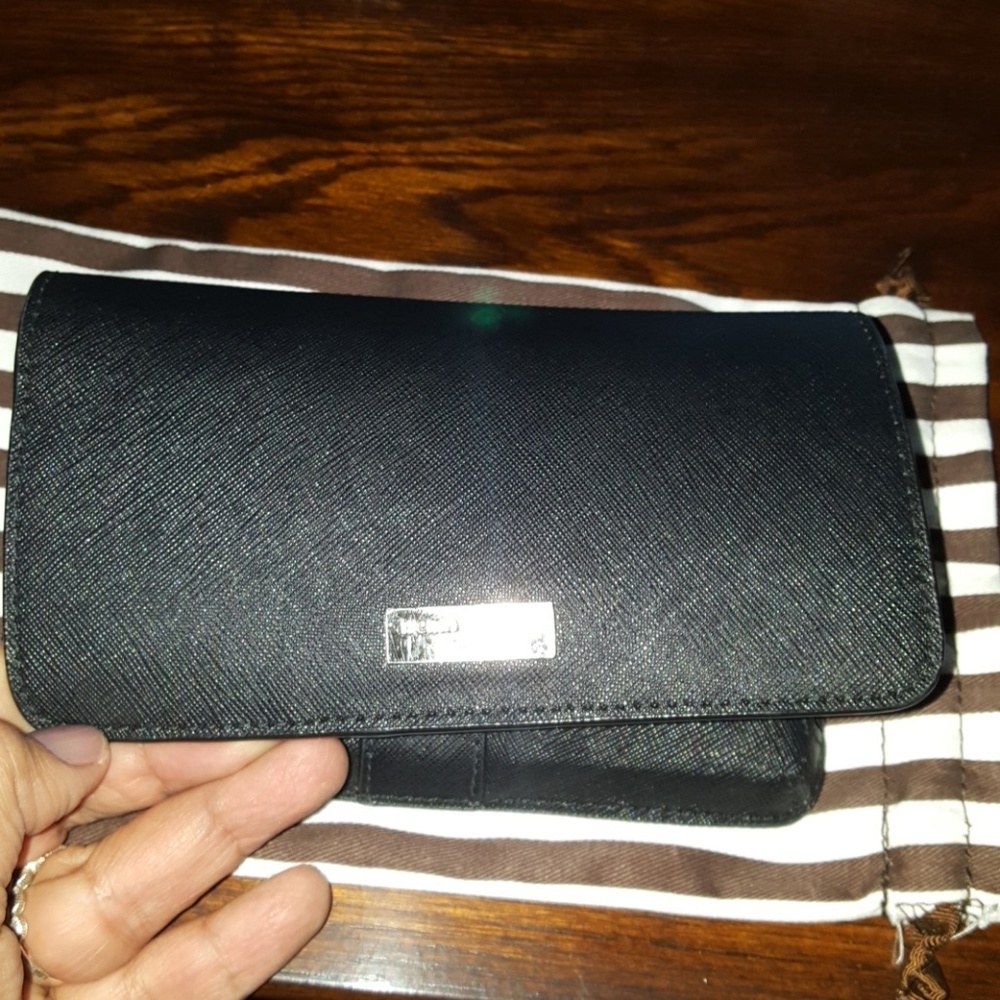Henri Bendel black